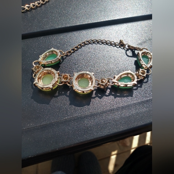 Green & Turquoise Statement Necklace, Gold Chain, with Matching Bracelet - Picture 5 of 9